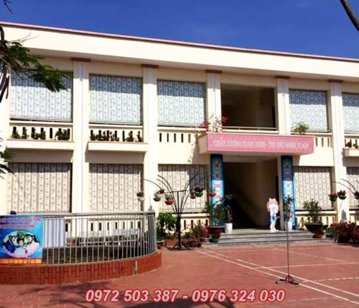 Bạt che nắng tự cuốn giá rẻ