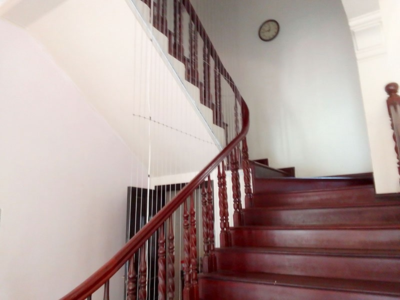 cáp bảo vệ hòa phát cho cầu thang 