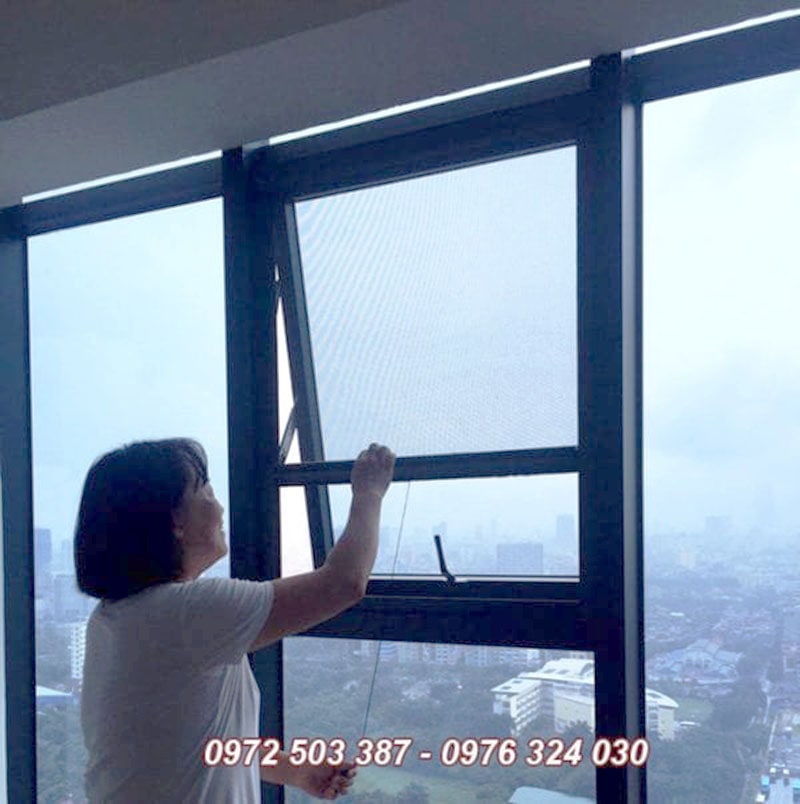 cửa chống muỗi hệ cuốn lên