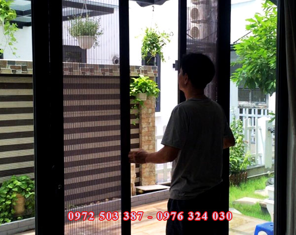 cửa lưới xếp sợi thủy tinh