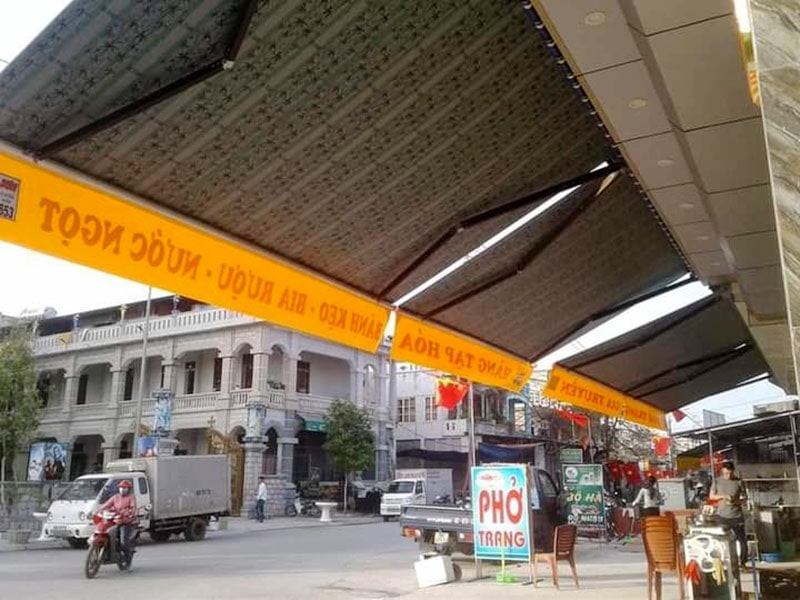 Bạt che di động mái hiên 