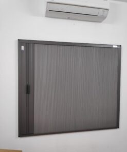 Rèm Tổ Ong Trên Kính
