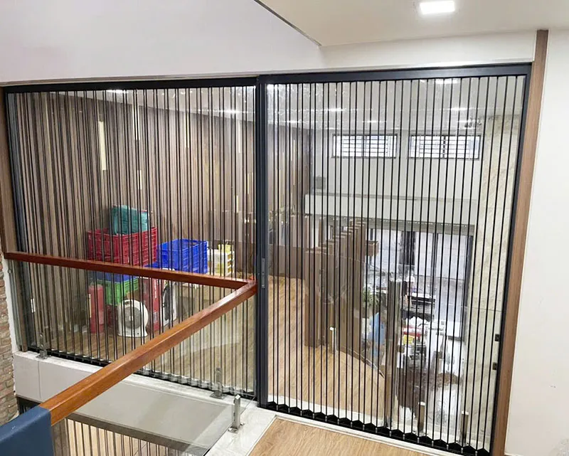 cửa xếp lá nhựa thi công tại hoàng mai