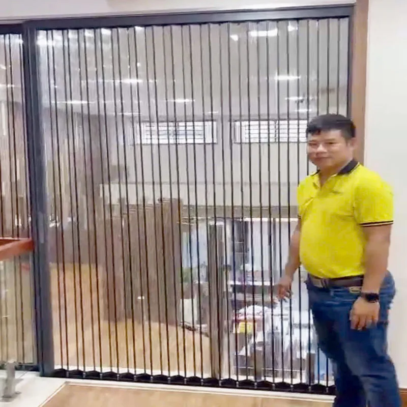 vách lá nhựa trong xuốt thi công tại vincom long biên