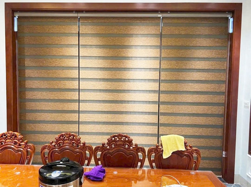 Rèm cầu vồng cho phòng khách hiện đại