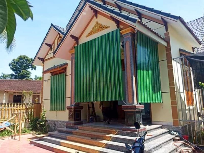 bạt che nắng mưa