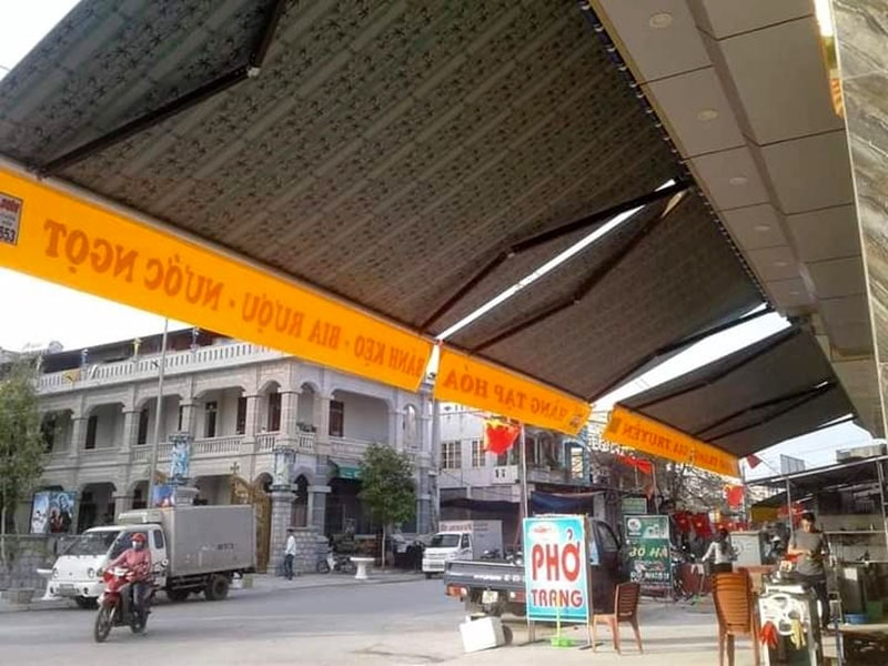 Bạt mái hiên che nắng