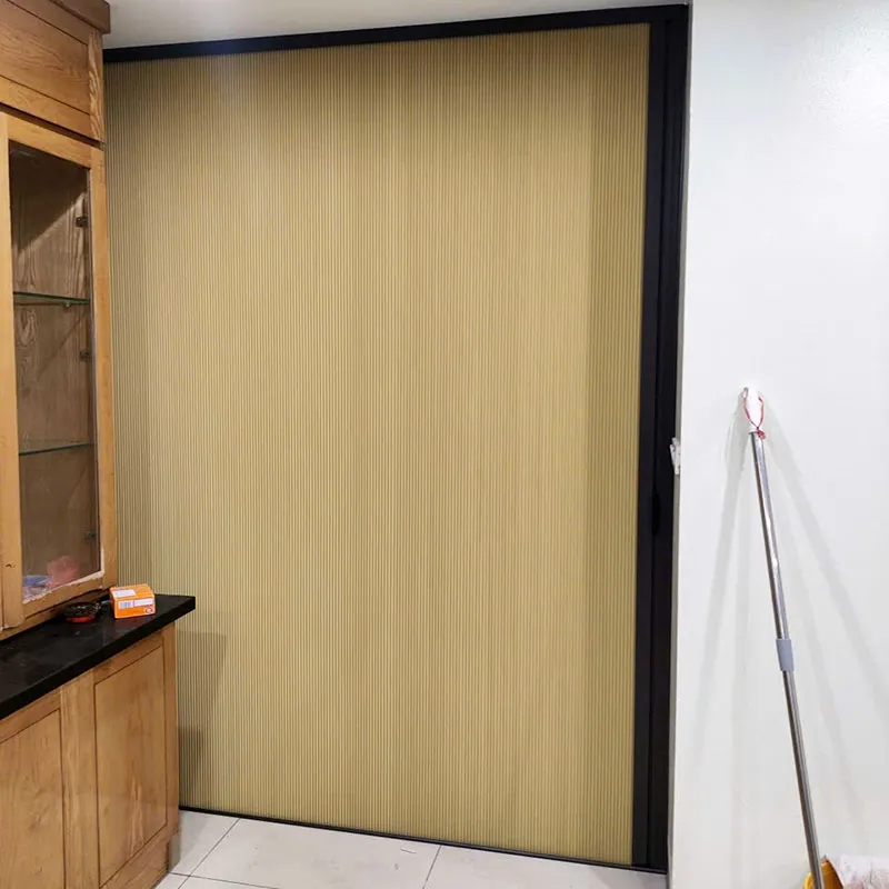 ngăn nhiệt tốt , có thể di động là ưu điểm rèm tổ ong